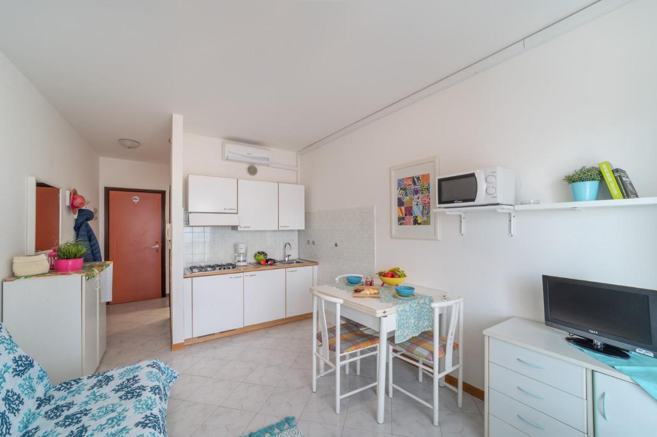 Residenza Puerto Do Sol Apartamento Lignano Sabbiadoro Exterior foto