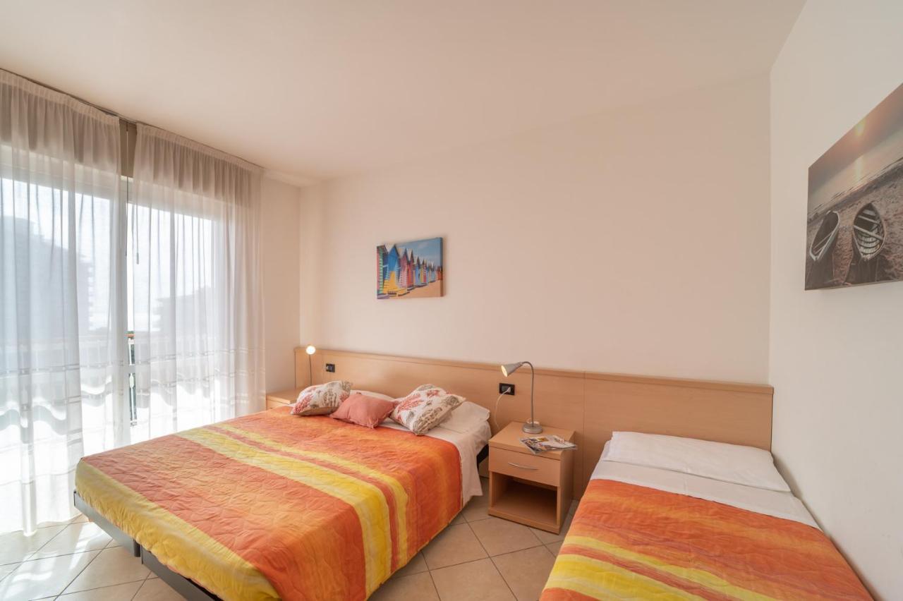 Residenza Puerto Do Sol Apartamento Lignano Sabbiadoro Exterior foto