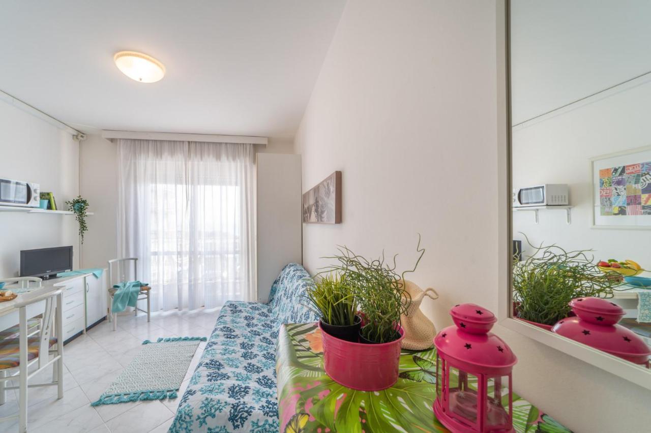 Residenza Puerto Do Sol Apartamento Lignano Sabbiadoro Exterior foto