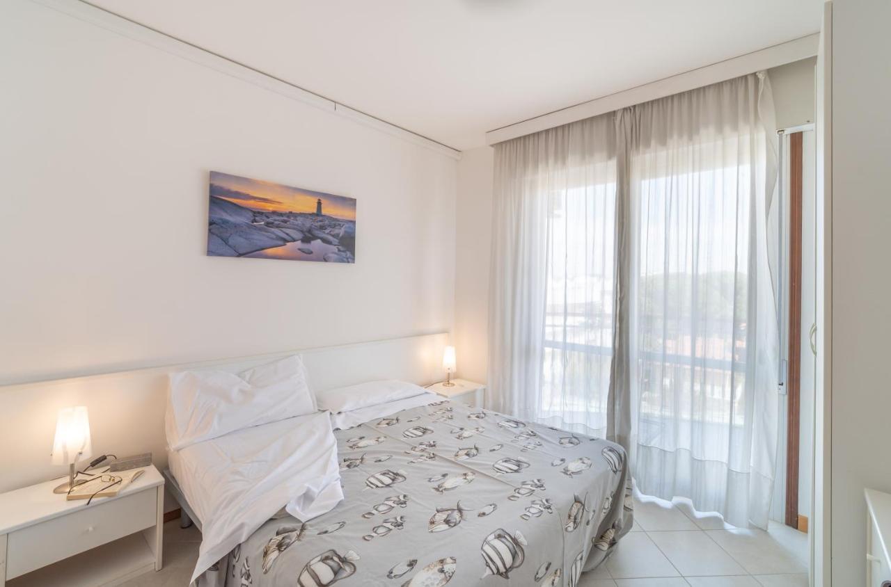 Residenza Puerto Do Sol Apartamento Lignano Sabbiadoro Exterior foto