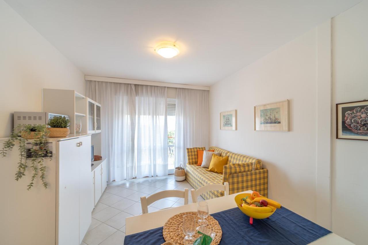 Residenza Puerto Do Sol Apartamento Lignano Sabbiadoro Exterior foto